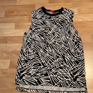 Black and White Nike Tank Top. Size Sm